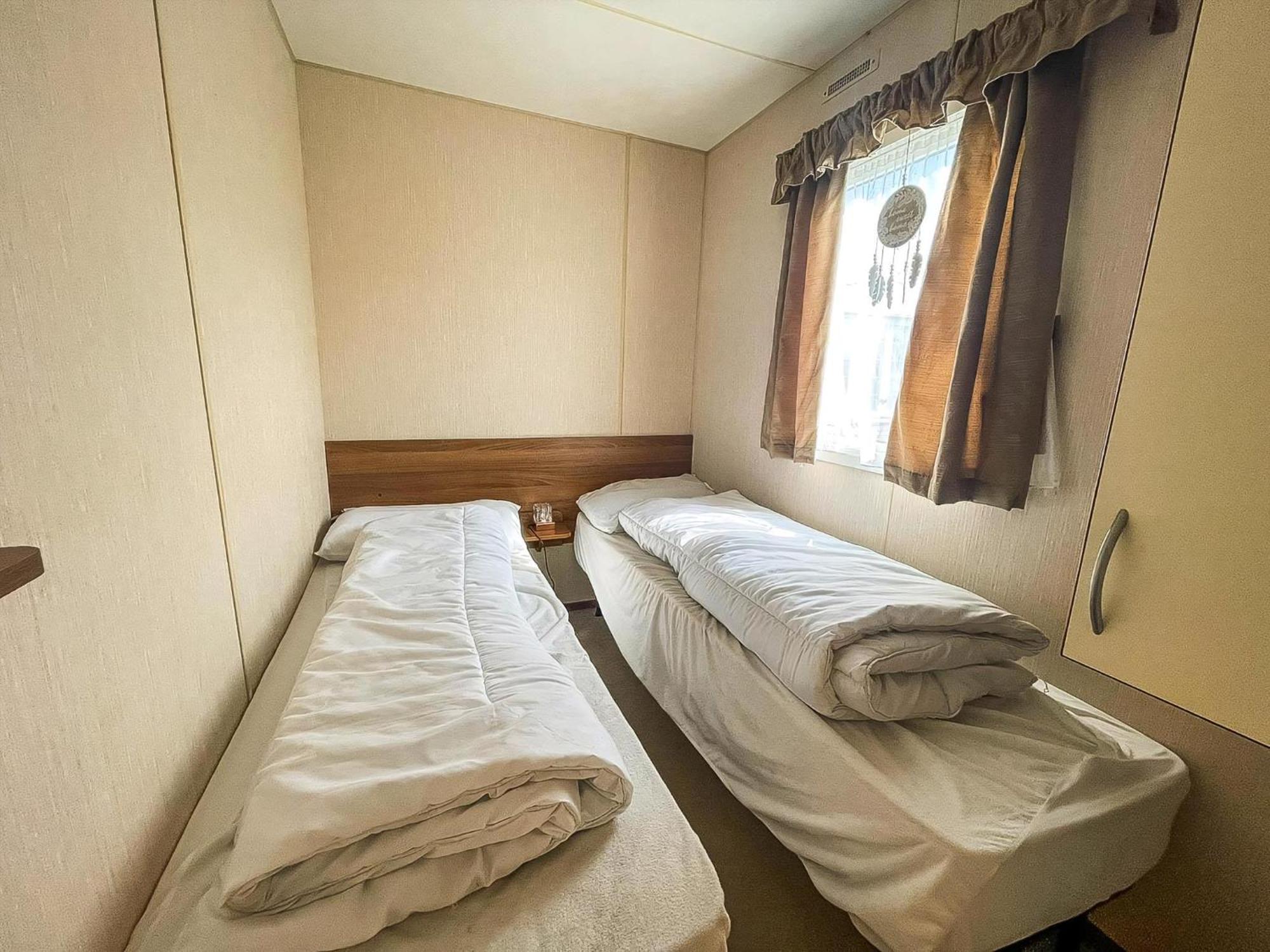 8 Berth Caravan With Decking At Sunnydale In Lincolnshire Ref 35087S 劳斯 外观 照片