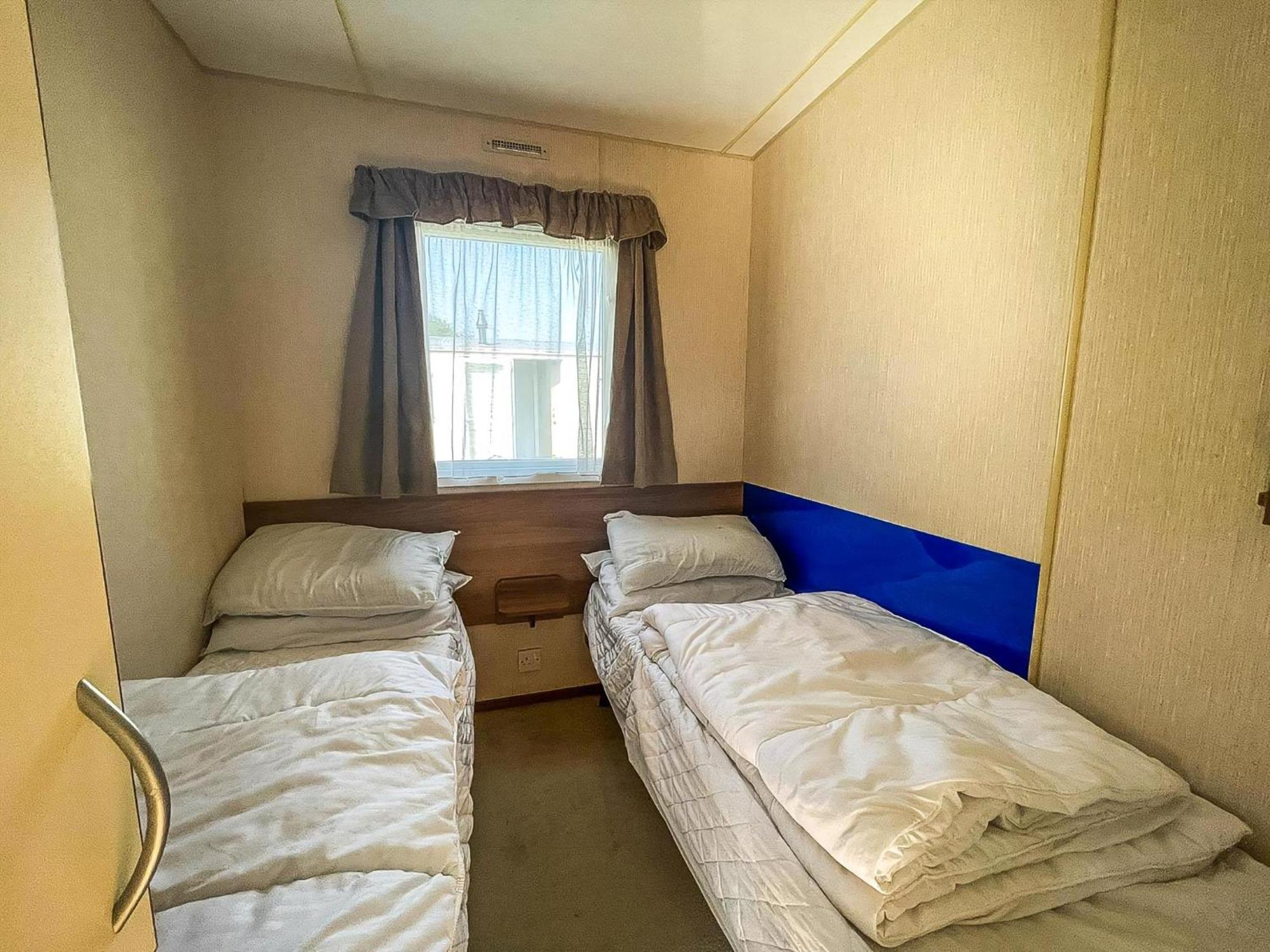8 Berth Caravan With Decking At Sunnydale In Lincolnshire Ref 35087S 劳斯 外观 照片