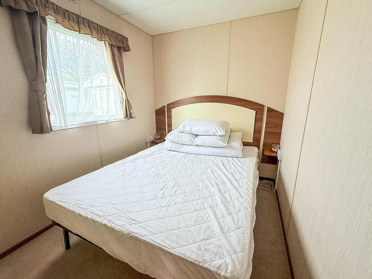 8 Berth Caravan With Decking At Sunnydale In Lincolnshire Ref 35087S 劳斯 外观 照片