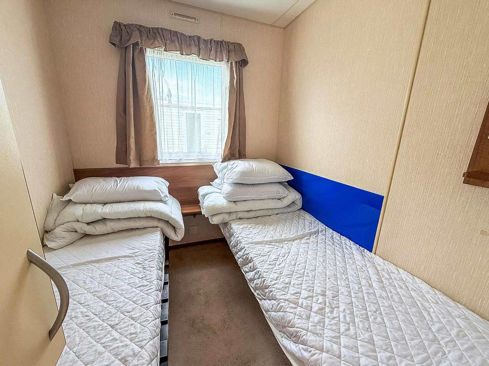 8 Berth Caravan With Decking At Sunnydale In Lincolnshire Ref 35087S 劳斯 外观 照片