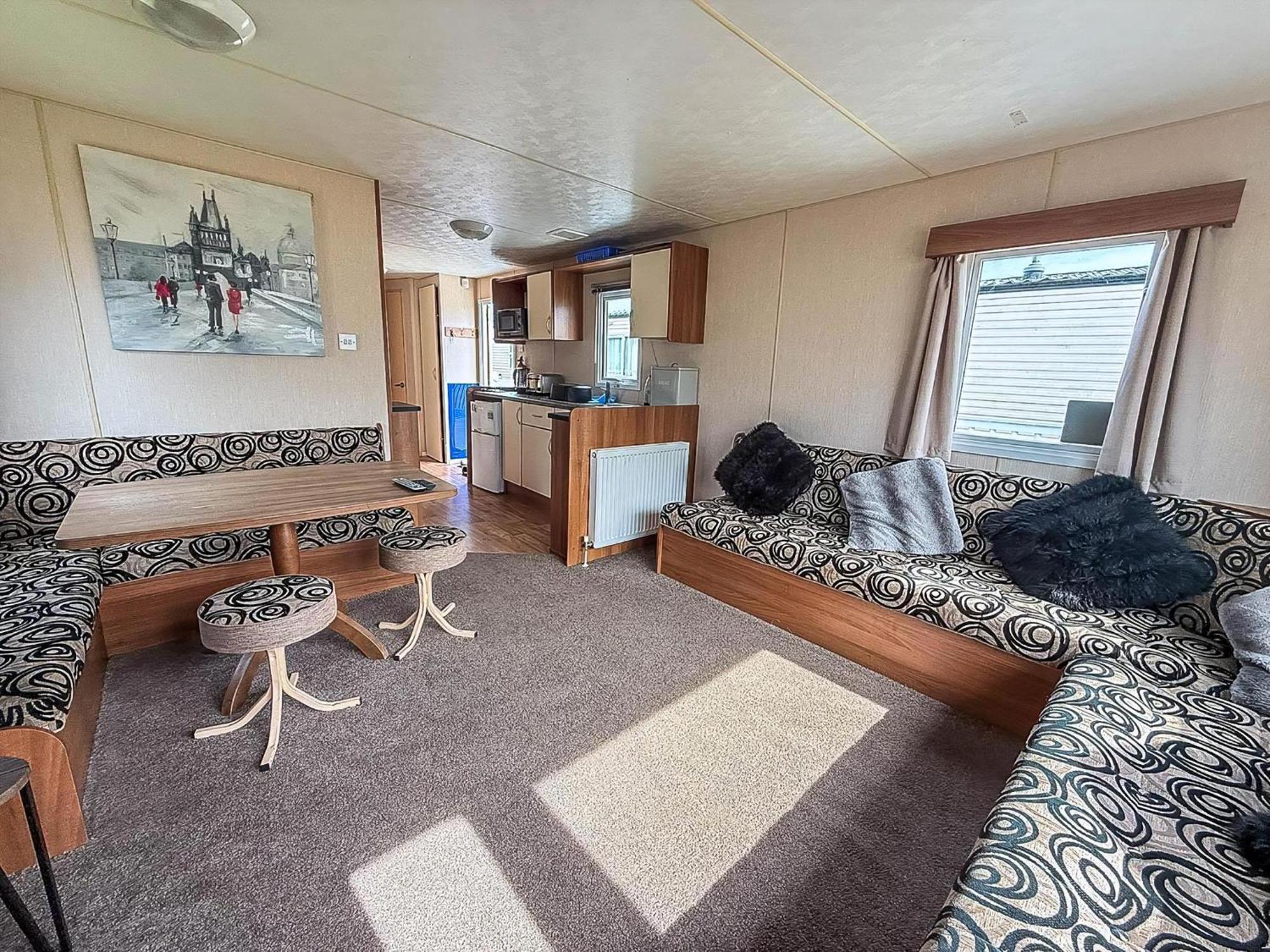 8 Berth Caravan With Decking At Sunnydale In Lincolnshire Ref 35087S 劳斯 外观 照片